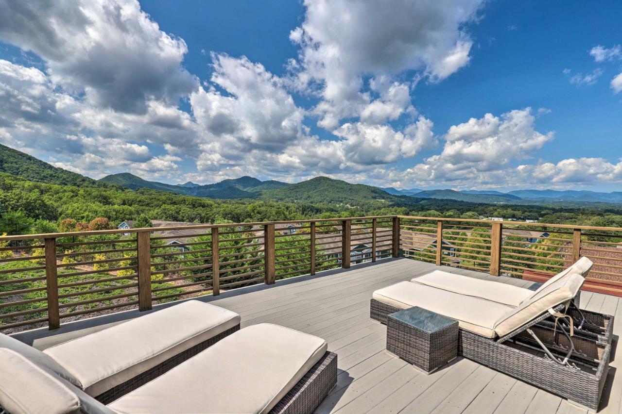 Luxe Asheville Home With Stunning Mountain Views! Exterior photo