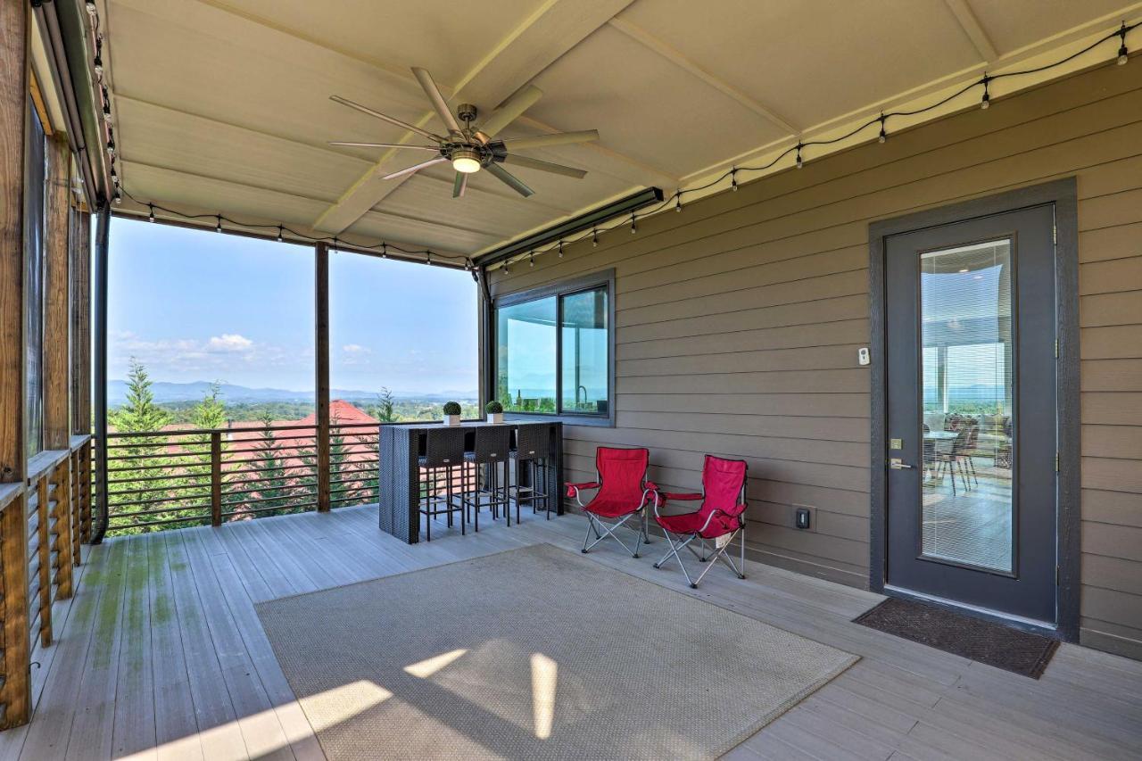 Luxe Asheville Home With Stunning Mountain Views! Exterior photo