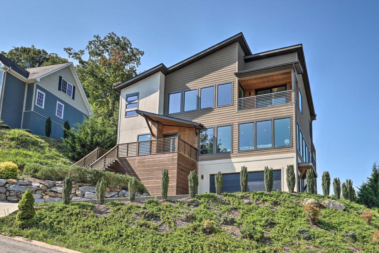 Luxe Asheville Home With Stunning Mountain Views! Exterior photo