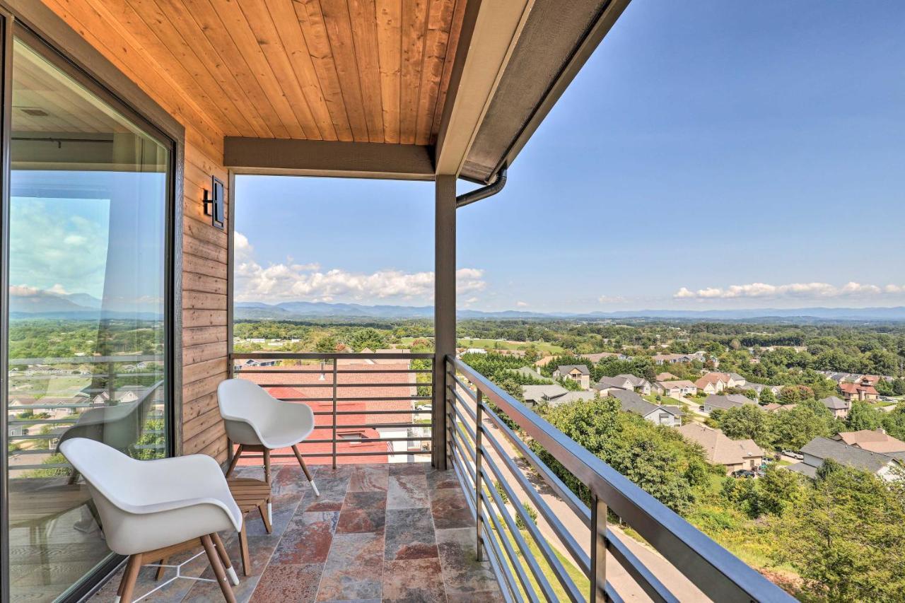 Luxe Asheville Home With Stunning Mountain Views! Exterior photo